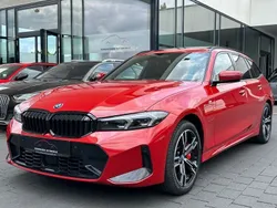 Melbournerot metallic Gebraucht 2024 BMW 330e M Sport Kombi | 45.890 € (Fairer Preis)