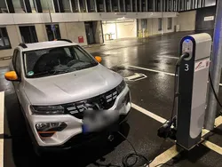Silber Gebraucht 2022 Dacia Spring Expression Kleinwagen | 10.900 € (Fairer Preis)