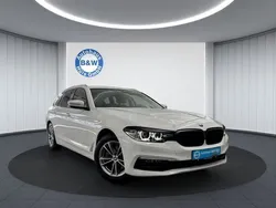 Alpinweiss iii Gebraucht 2020 BMW 520 Sport Line Kombi | 21.499 € (Superpreis)