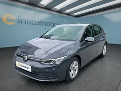 Grau Gebraucht 2023 VW Golf VIII Kleinwagen | 21.999 € (Guter Preis)