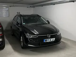 Schwarz Gebraucht 2024 VW Golf VIII Style Kombi | 35.900 € (Etwas zu teuer)