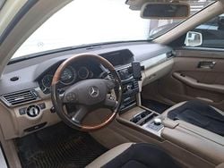 Weiß Gebraucht 2011 Mercedes E350 Avantgarde Kombi | 8.999 € (Guter Preis)