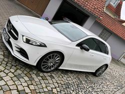 Weiß Gebraucht 2020 Mercedes A200 AMG line Limousine | 24.500 € (Etwas zu teuer)