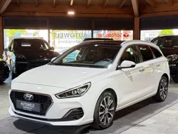 Weiß Gebraucht 2019 Hyundai i30 Premium Kombi | 14.900 € (Fairer Preis)