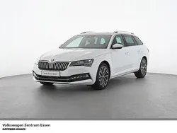 Moonweiss metallic Gebraucht 2021 Skoda Superb LAURIN & KLEMENT Kombi | 34.960 € (Etwas zu teuer)