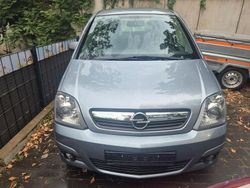 Silber Gebraucht 2006 Opel Meriva Van / Kleinbus | 3.199 € (Etwas zu teuer)