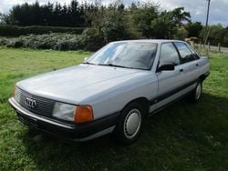 Grau Gebraucht 1988 Audi 100 Limousine | 2.888 €