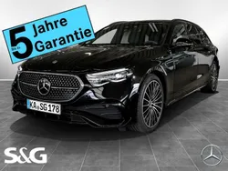 Metalliclack obsidianschwarz Gebraucht 2025 Mercedes E220 Night Kombi | 77.999 €