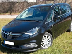 Schwarz Gebraucht 2019 Opel Zafira Tourer Innovation Van / Kleinbus | 12.200 € (Guter Preis)