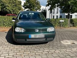 Grün Gebraucht 1999 VW Golf Limousine | 350 € (Superpreis)