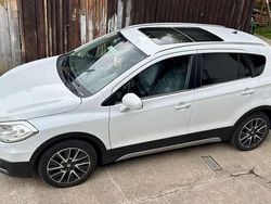 Weiß Gebraucht 2016 Suzuki SX4 S-Cross Comfort+ SUV | 11.250 € (Fairer Preis)