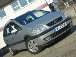 Silber Gebraucht 2001 Opel Zafira Van / Kleinbus | 2.500 € (Fairer Preis)