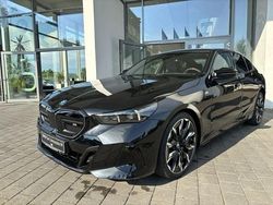 Schwarz (black sapphire metallic) Neu 2025 BMW i5 Comfort Edition Limousine | 101.750 €