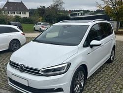 Weiß Gebraucht 2018 VW Touran Sound Van / Kleinbus | 19.890 € (Guter Preis)