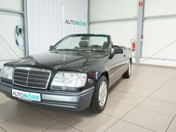 Schwarz Gebraucht 1995 Mercedes E220 Sportline Cabrio | 69.900 €
