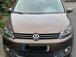 Braun Gebraucht 2013 VW Touran Life Van / Kleinbus | 7.900 € (Guter Preis)