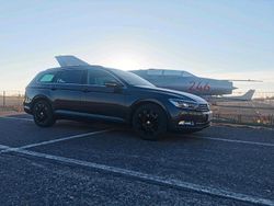 Grau Gebraucht 2019 VW Passat Kombi | 13.990 € (Guter Preis)