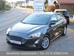 Grau Gebraucht 2020 Ford Focus Titanium Limousine | 17.990 € (Guter Preis)