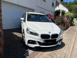 Weiß Gebraucht 2016 BMW 218 Active Tourer M Sport Van / Kleinbus | 10.800 € (Guter Preis)