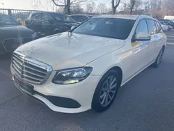 Hellelfenbein Gebraucht 2017 Mercedes E220 Kombi | 8.500 €