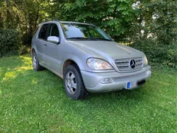 Silber Gebraucht 2002 Mercedes ML270 SUV | 2.600 € (Fairer Preis)