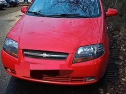 Rot Gebraucht 2007 Chevrolet Kalos Limousine | 850 €