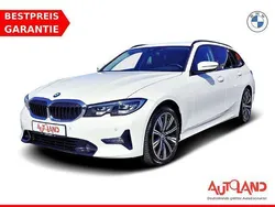Weiss Gebraucht 2020 BMW 320 Sport Line Kombi | 25.490 € (Fairer Preis)