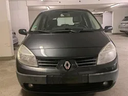 Grau Gebraucht 2005 Renault Scénic II Van / Kleinbus | 1.900 € (Etwas zu teuer)