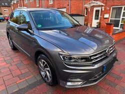 Grau Gebraucht 2017 VW Tiguan Sound SUV | 14.800 € (Fairer Preis)