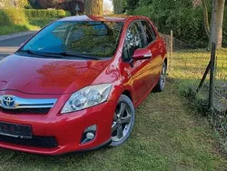 Rot Gebraucht 2012 Toyota Auris Hybrid Kleinwagen | 5.500 € (Fairer Preis)