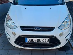 Weiß Gebraucht 2012 Ford S-MAX Titanium Van / Kleinbus | 7.199 € (Fairer Preis)