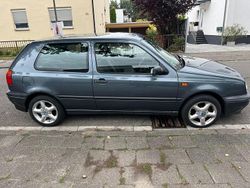 Grau Gebraucht 1995 VW Golf III Kleinwagen | 1.600 €