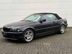 Blau Gebraucht 2002 BMW 320 Cabriolet Cabrio | 8.450 € (Etwas zu teuer)