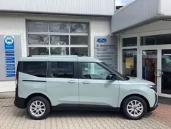 Cactus gray Gebraucht 2024 Ford Tourneo Courier Titanium Van / Kleinbus | 27.650 € (Fairer Preis)