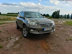Braun Gebraucht 2010 Toyota RAV4 Executive SUV | 9.990 € (Etwas zu teuer)