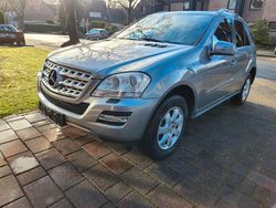 Silber Gebraucht 2011 Mercedes ML350 SUV | 13.900 € (Guter Preis)