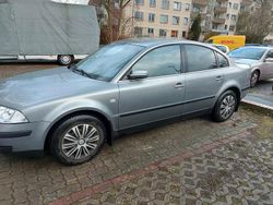 Grau Gebraucht 2003 VW Passat Limousine | 2.500 € (Fairer Preis)