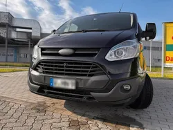 Schwarz Gebraucht 2014 Ford Tourneo Custom Van / Kleinbus | 20.999 €