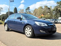 Blau Gebraucht 2011 Opel Astra Selection Limousine | 2.490 € (Guter Preis)