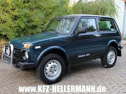 Grün Gebraucht 2013 Lada Taiga SUV | 8.895 €