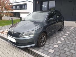 Grau Gebraucht 2017 Skoda Fabia Kleinwagen | 7.700 € (Fairer Preis)