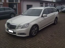 Weiß Gebraucht 2010 Mercedes E250 Avantgarde Limousine | 7.250 € (Guter Preis)