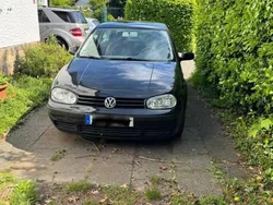Schwarz Gebraucht 2000 VW Golf IV Edition Limousine | 2.500 € (Fairer Preis)
