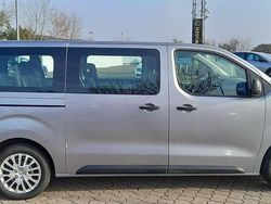 Grau Gebraucht 2020 Opel Vivaro Van / Kleinbus | 14.900 € (Guter Preis)