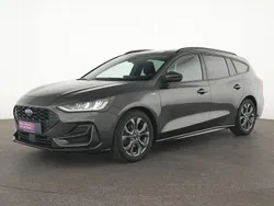 Grau Gebraucht 2023 Ford Focus ST-Line X Kombi | 19.332 € (Guter Preis)