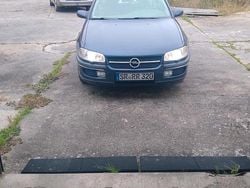 Blau Gebraucht 1998 Opel Omega Limousine | 2.700 € (Guter Preis)