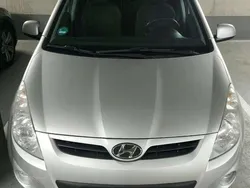 Silber Gebraucht 2010 Hyundai i20 Classic Limousine | 3.000 € (Fairer Preis)