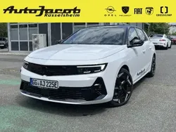 Weiss Gebraucht 2023 Opel Astra GSe Limousine | 27.950 € (Fairer Preis)