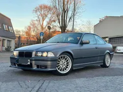 Grau Gebraucht 1993 BMW 325 M Sport Coupé | 13.499 €