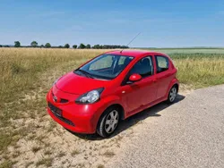Rot Gebraucht 2008 Toyota Aygo Kleinwagen | 2.499 € (Fairer Preis)